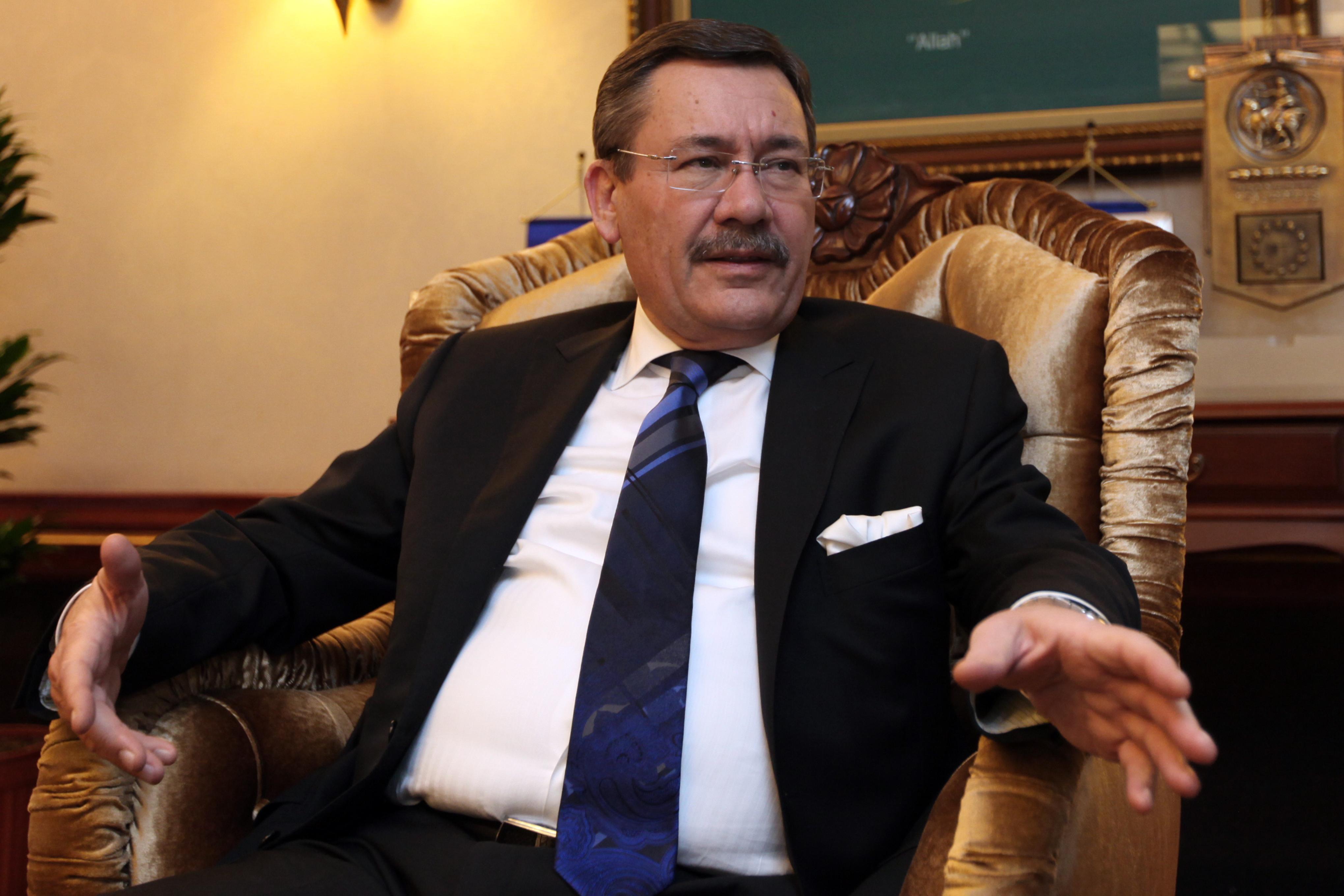 Oksan melih gokcek